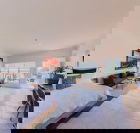 COAST Motel  Apartments - Gold Coast 4U