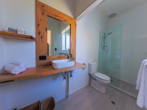 COAST Motel & Apartments - Accommodation Gold Coast 2