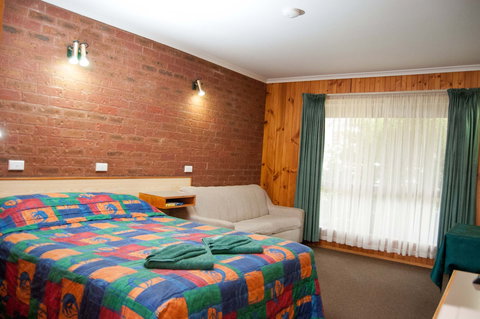 Country Roads Motor Inn Narrandera - Accommodation Gold Coast 0