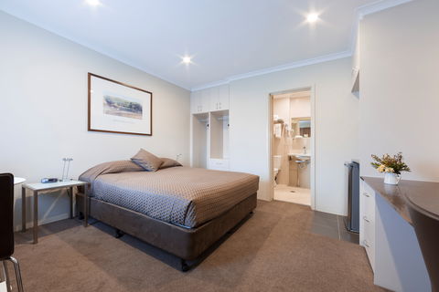 Forrest Hotel And Apartments - Accommodation Gold Coast 2