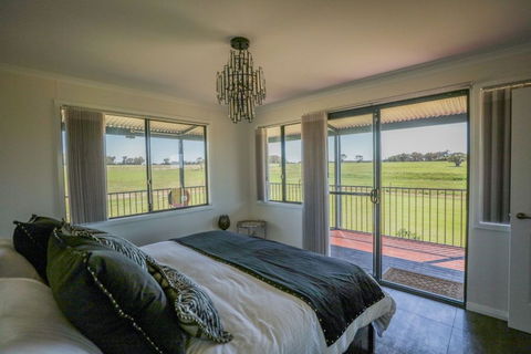 Harmans Lodge - Accommodation Gold Coast 0
