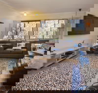 Lakeside Townhouse - Accommodation Gold Coast