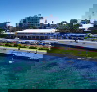 Lakes and Ocean Hotel - Gold Coast 4U