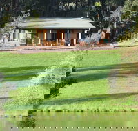 Pemberton Lake View Chalets - Accommodation Gold Coast