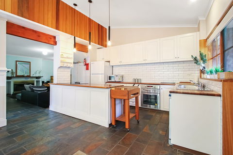 Porepunkah Elms - Accommodation Gold Coast 1