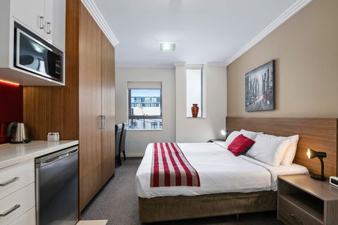 Quality Suites Camperdown - Accommodation Gold Coast 1