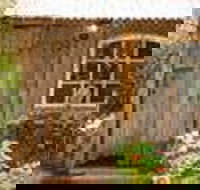 Red Tractor Retreat - Accommodation Gold Coast