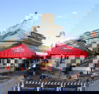 Royal Bridge Hotel Barham - Gold Coast 4U