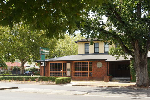 Seaton Arms Motor Inn - Accommodation Gold Coast 0