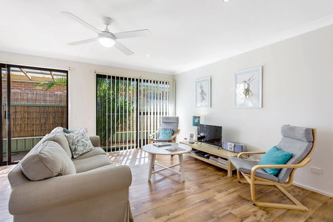 Shearwater At Shoal Bay Cottage One - Dogs Welcome! - Accommodation Gold Coast 0