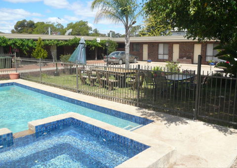 Sportsman Inn Motel - Accommodation Gold Coast 0