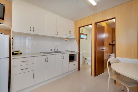 Stansbury Foreshore Caravan Park - Accommodation Gold Coast 2