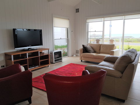 The Boat House B - Accommodation Gold Coast 2