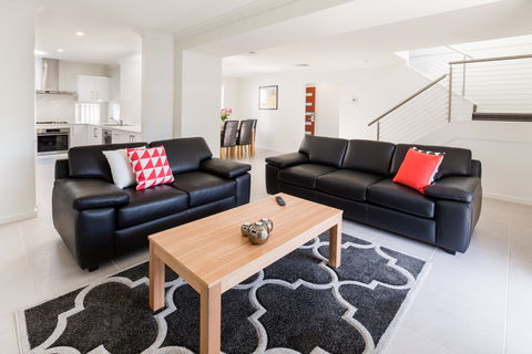 Wallsend Executive Apartments - Accommodation Gold Coast 1