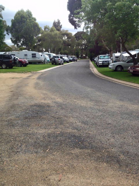 Young Caravan Tourist Park - Accommodation Gold Coast 2