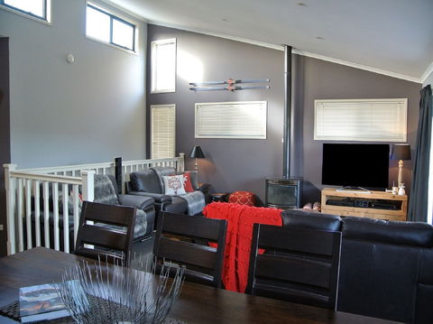 Acacia 2 - Accommodation Gold Coast 2