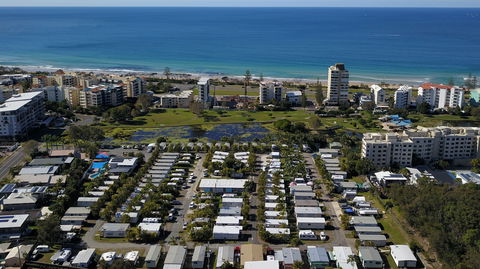 Alex Beach Cabins And Tourist Park - Accommodation Gold Coast 0