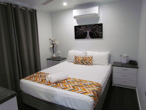Alex Beach Cabins And Tourist Park - Accommodation Gold Coast 2