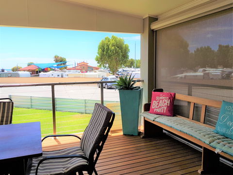 AVitamin Sea - Accommodation Gold Coast 0