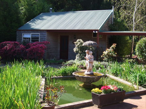 Barefoot Springs B And B - Accommodation Gold Coast 0