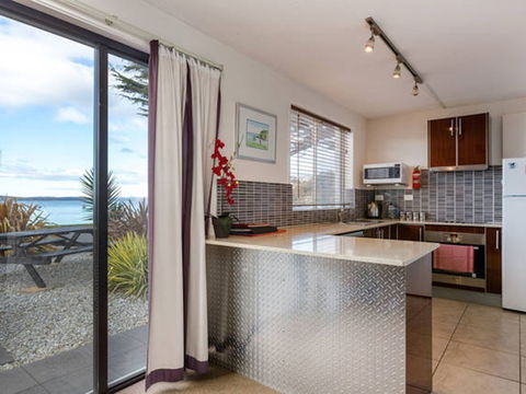 Beach Apartments - Accommodation Gold Coast 1
