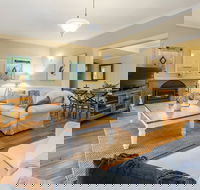 Blue Moon Cottages - Accommodation Gold Coast
