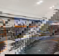 Eagle View Escape - Accommodation Gold Coast