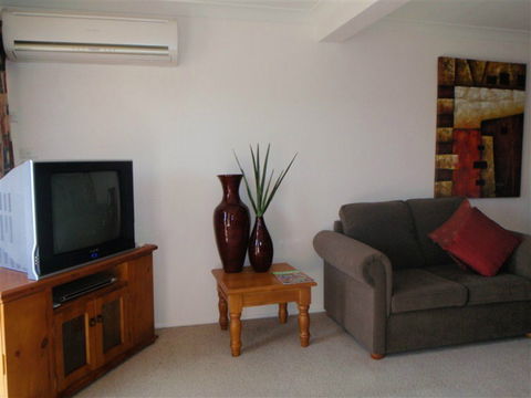 Glenmore Lodge - Accommodation Gold Coast 0