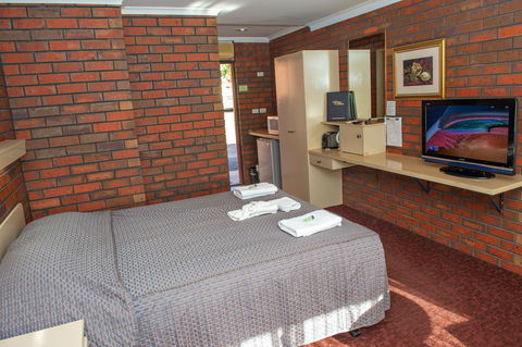 Golden Country Motel And Caravan Park - Accommodation Gold Coast 1