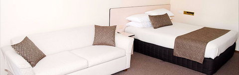 Highway Inn Motel - Accommodation Gold Coast 1