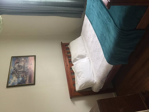 Lake Leake Inn - Accommodation Gold Coast 1