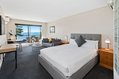 North Pier Hotel - Accommodation Gold Coast 0