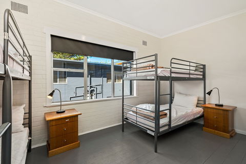 North Pier Hotel - Accommodation Gold Coast 1