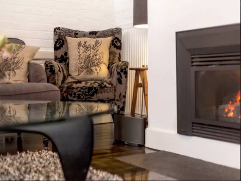 Old Bishop's Quarters - Accommodation Gold Coast 2