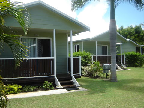 Queens Beach Tourist Village - Accommodation Gold Coast 0