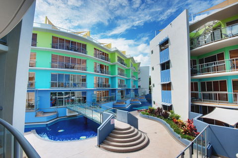 Rolling Surf Resort - Accommodation Gold Coast 1