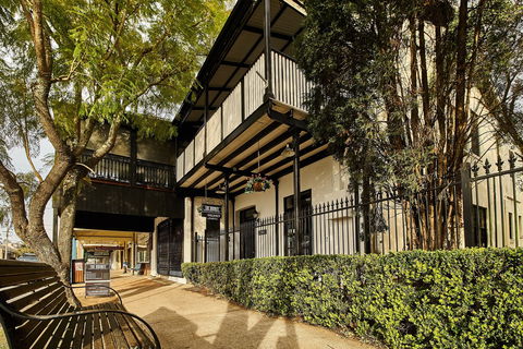 The Bronte Boutique Hotel - Accommodation Gold Coast 0