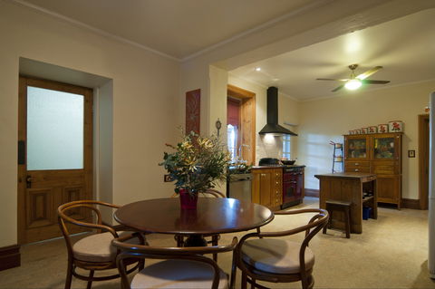 The Coffee Palace - Gold Coast 4U 1