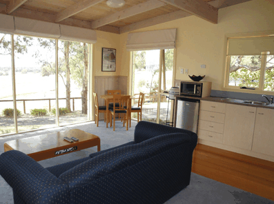 Off Mountain Accommodation - thumb 4
