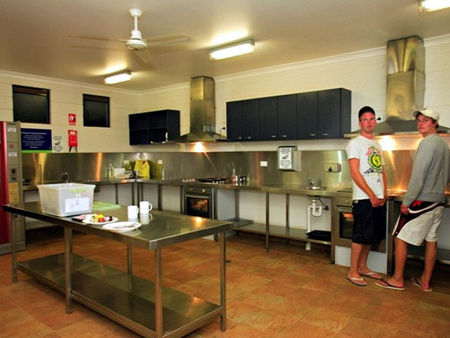 Blue Reef Backpackers - Accommodation Gold Coast 1