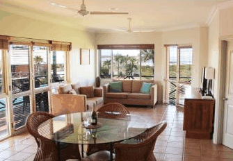 Moonlight Bay Suites