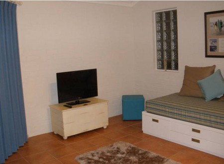 Angourie Waves - Accommodation Gold Coast 2