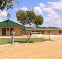 Tressie's Museum and Caravan Park - Accommodation Gold Coast