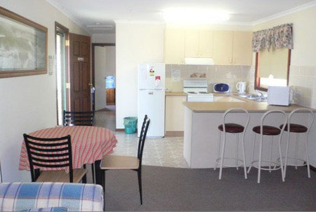 Back Obourke Accommodation - Accommodation Gold Coast 4