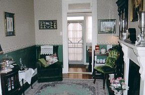Bowral Cottage Inn - Gold Coast 4U 1