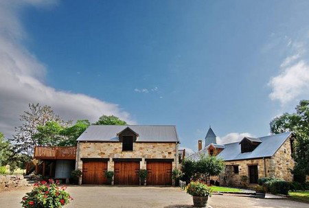 The Mews Studio Apartments - Accommodation Gold Coast 0