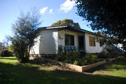 Bow River Cottage - Accommodation Gold Coast 1