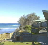 Berrara Beach Holiday Chalets - Accommodation Gold Coast