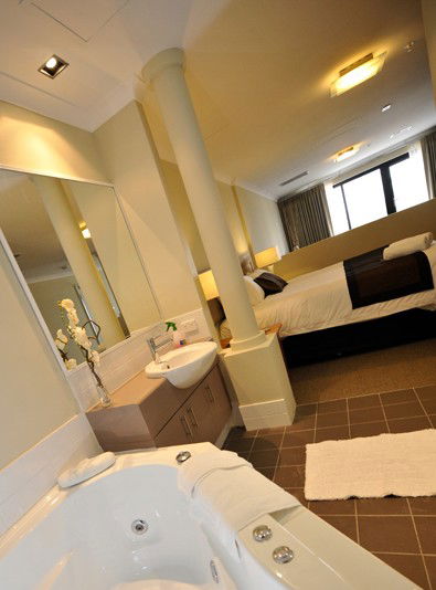 Breakwater Bed And Breakfast - Accommodation Gold Coast 1