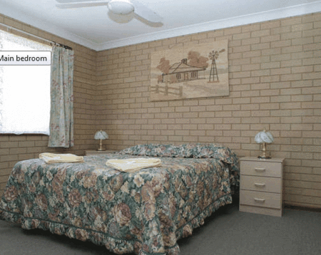 Port Denison Holiday Units - Accommodation Gold Coast 2